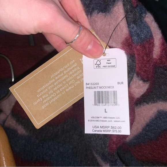 NWT Volcom 3/4 Zip Pullover Large - Picture 3 of 6